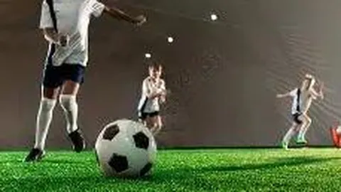 利物浦教练阿克灵顿：球队精英云集，反击失误恐受重创